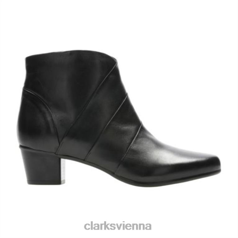 unisex Clarks Leola, eisschwarzes Leder von Clarks 80BRV4254 schwarzes Leder