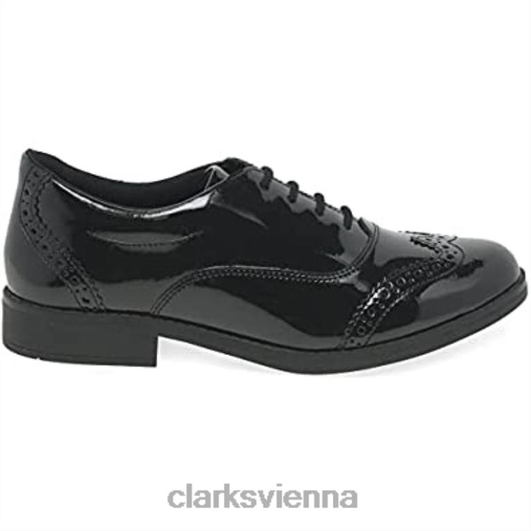 unisex Clarks Aubrie Tap Youth Lederschuhe schwarz Lack Clarks 80BRV151